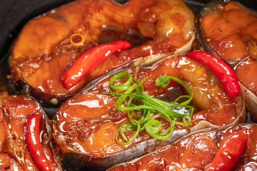 Ca Kho To (Caramelized Fish) - Vietnamese Dishes
