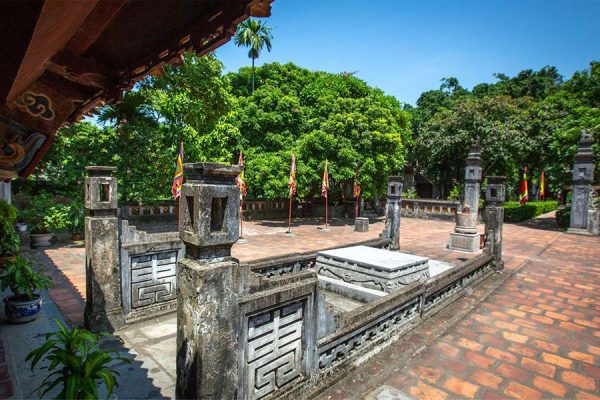 Amazing Hoa Lu Old Citadel & Tam Coc Tour