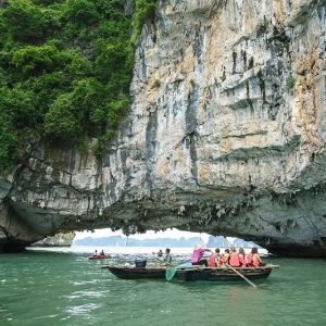 luon cave halong bay