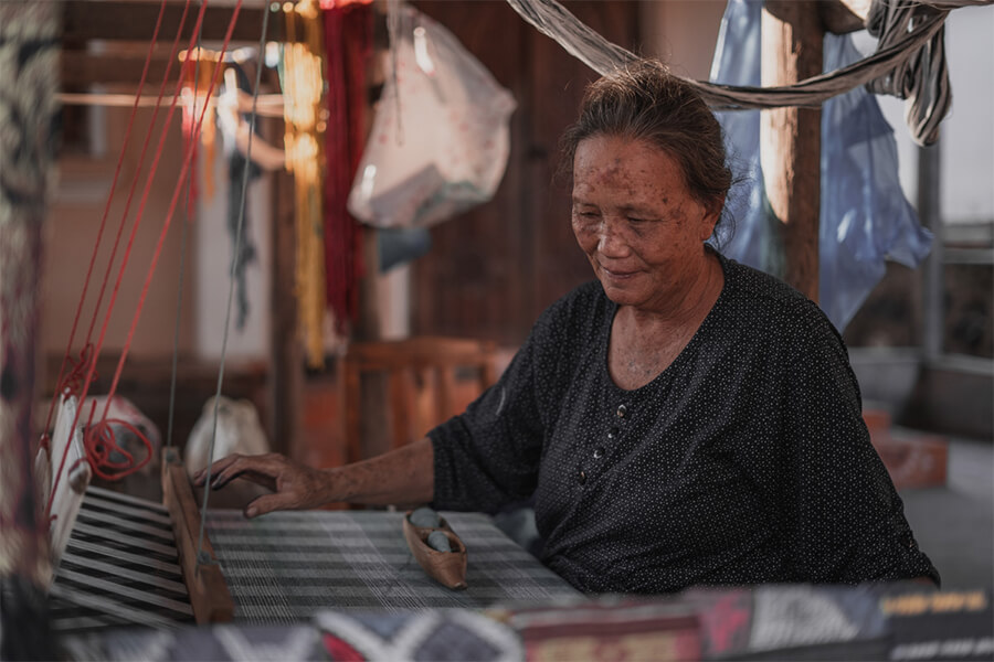 Ban Xanghai village - laos tour packages