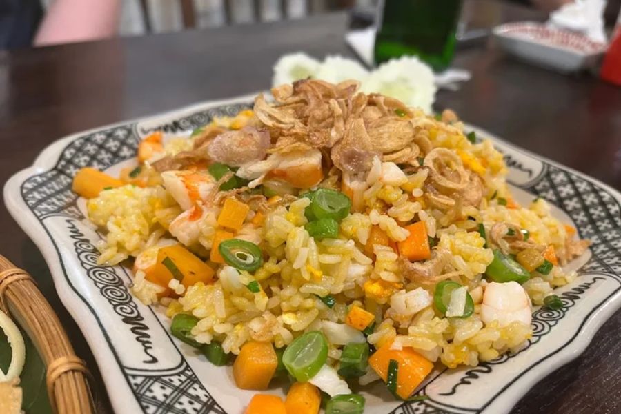 Middle Eastern halal food at Zaynab restaurant Hanoi