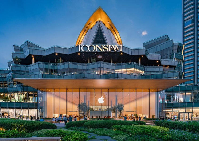 IconSiam luxury shopping mall exterior at dusk
