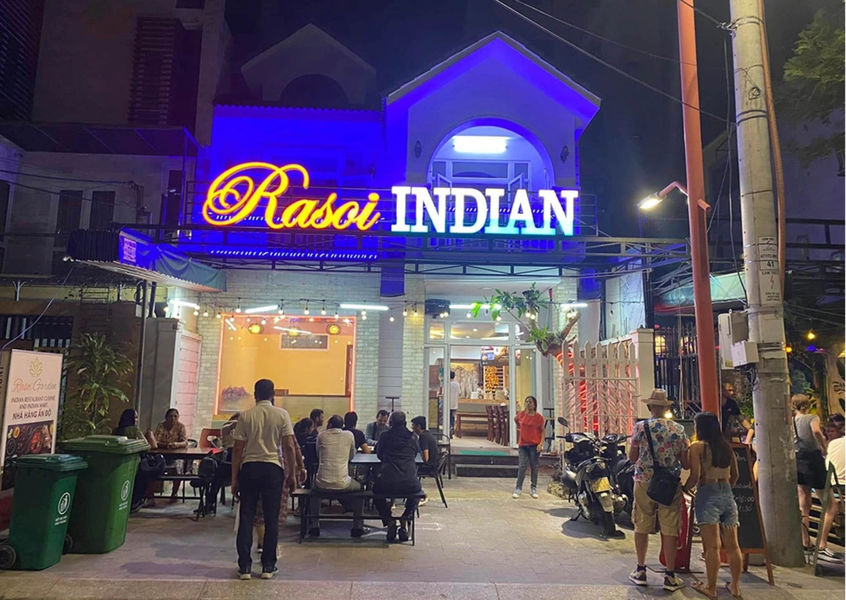 Rasoi Indian Restaurant Da Nang neon sign at night
