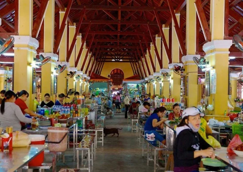 Interior of Hoi An Central Market with food stalls and vendors